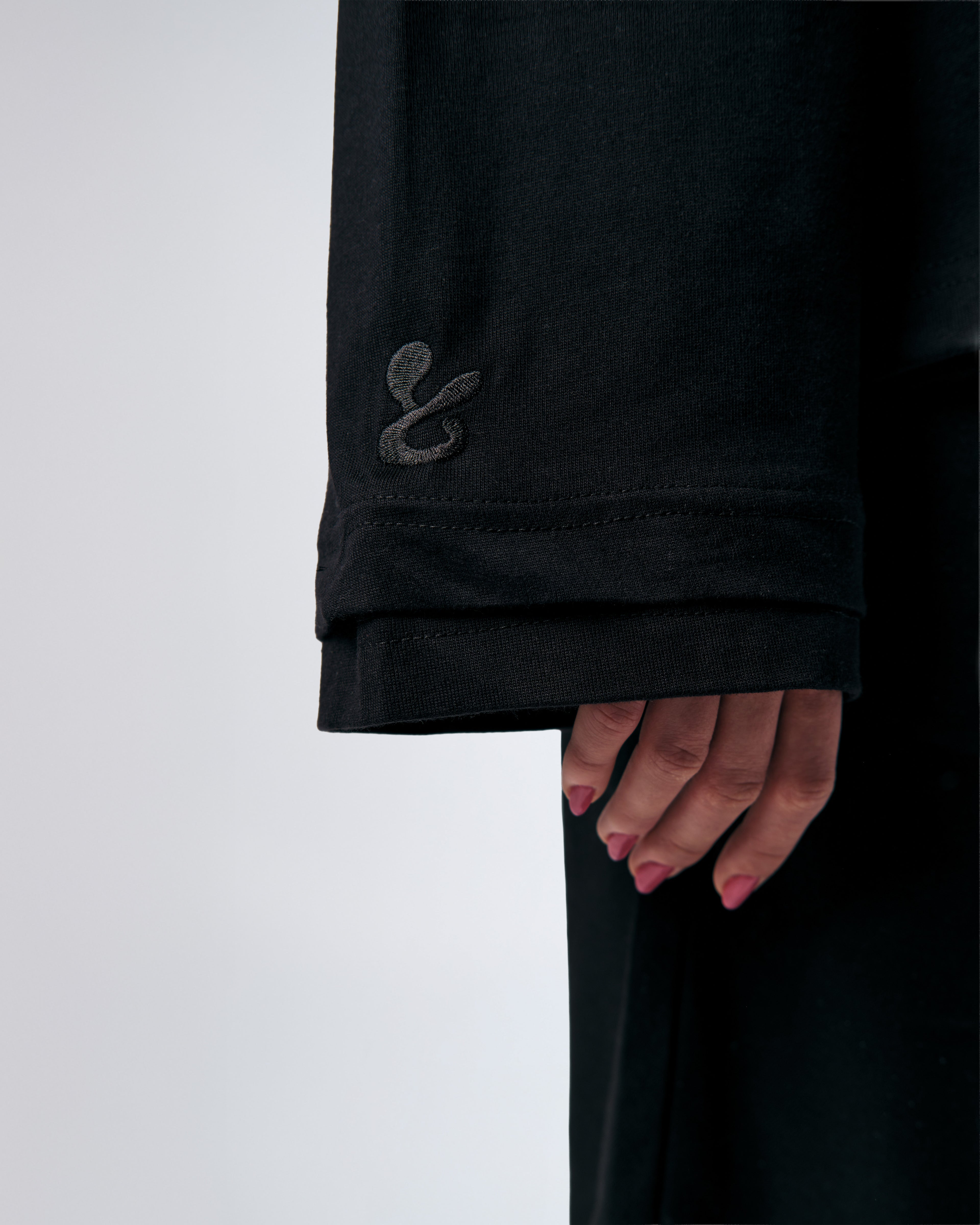 ONYX LONGSLEEVE - BLACK