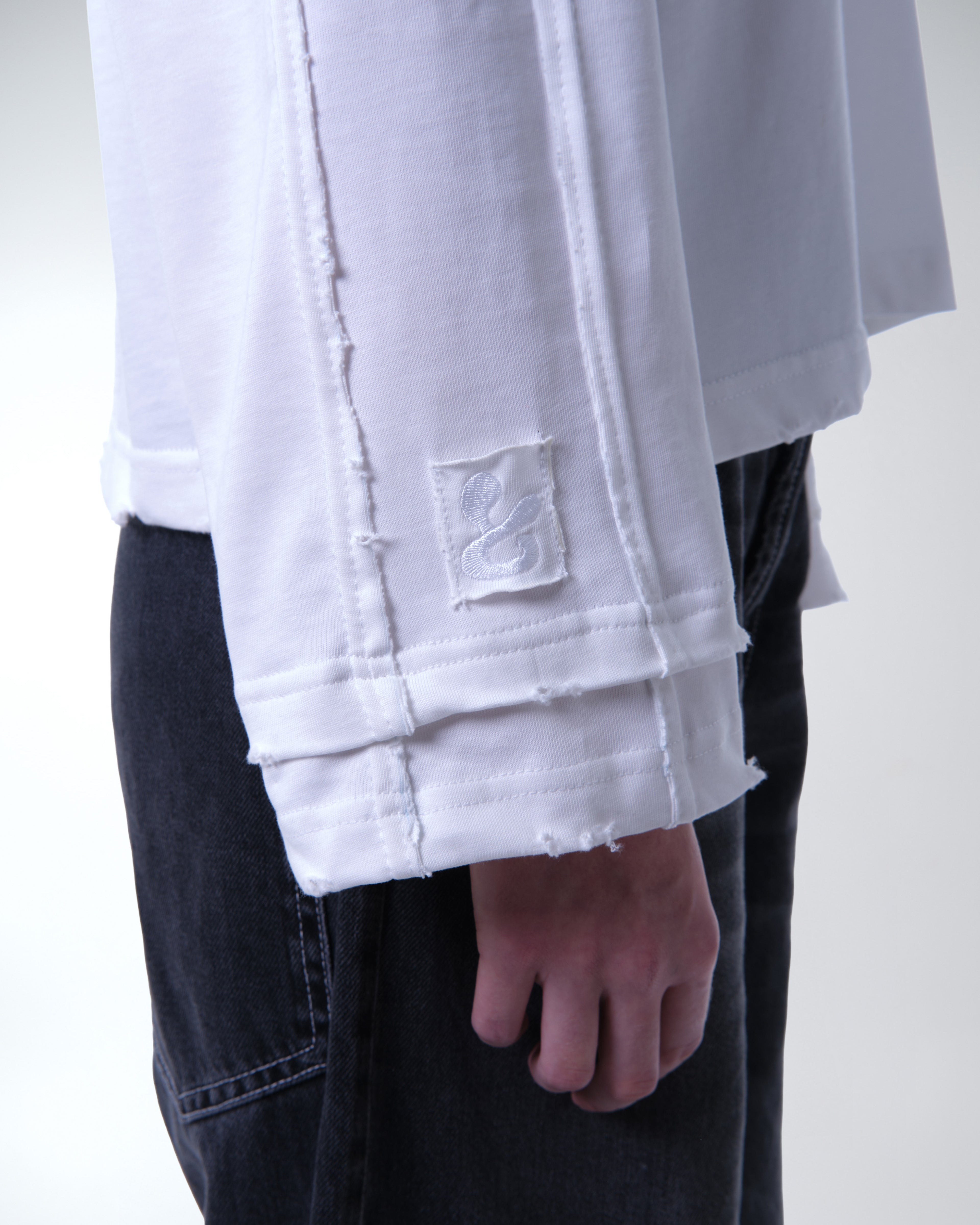 NOCTRA LONGSLEEVE - OFF WHITE