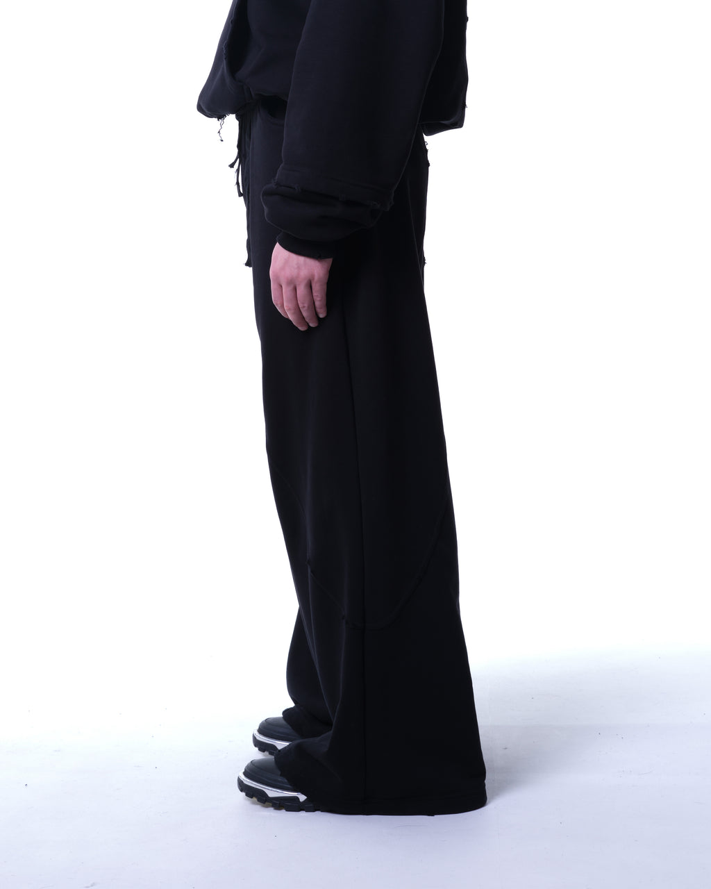 NOCTRA PANTS - BLACK
